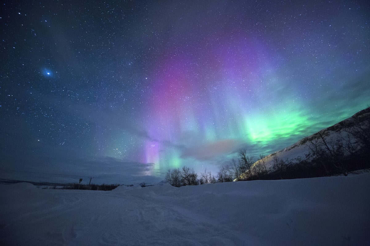 Polarlicht, Aurora über dem Kamm