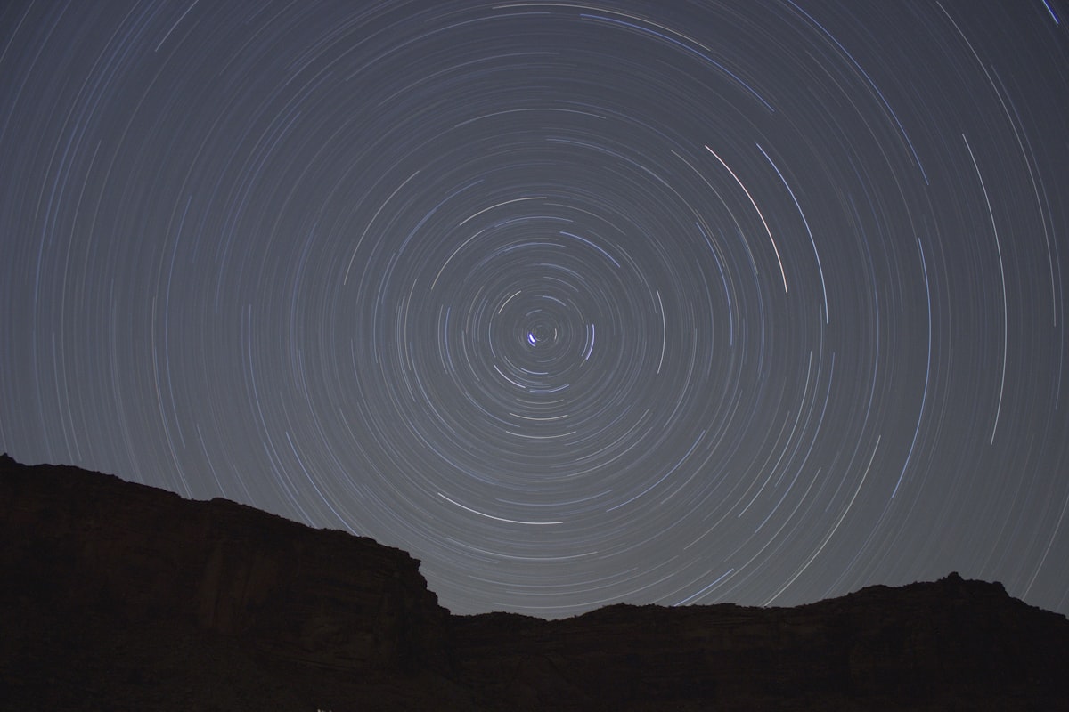 Sternspuren, Strichspur um Polaris